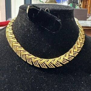 Vintage Monet Gold Tone Woven Necklace 16”